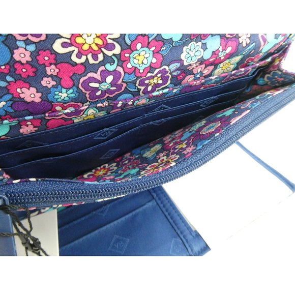 Vera Bradley Sensational Six Paisley RFID Trifold Clutch Wallet NWT - Picture 5 of 5